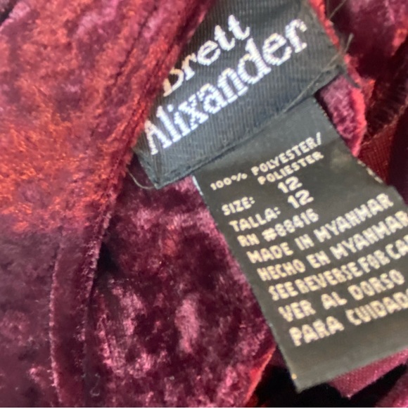 Vintage woman’s Brett Alixander maroon velvet dress size 12 - Picture 2 of 6